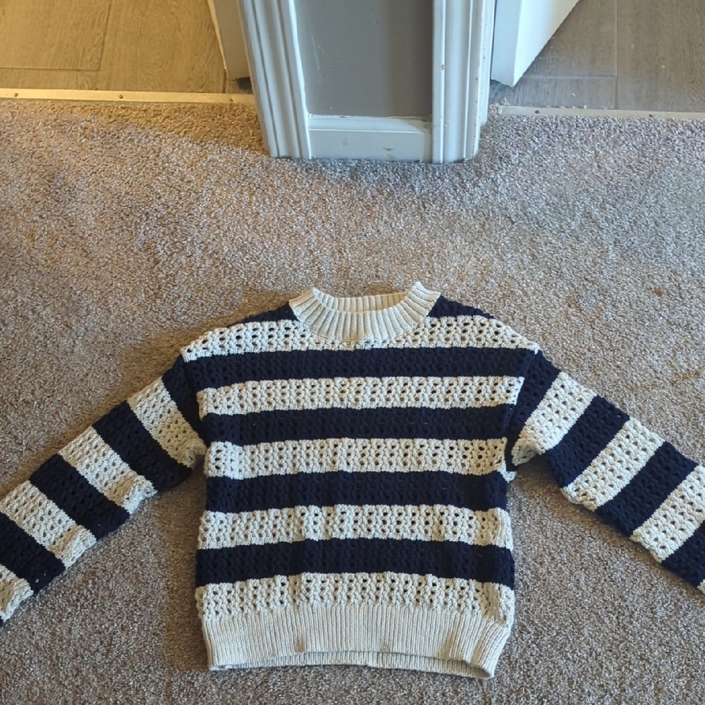 Universal Thread Navy and Cream Striped Sweater